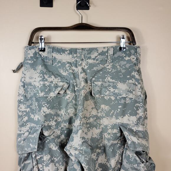 Army Digital Camo Cargo Pants with Button Fly Size S - Picture 8 of 12